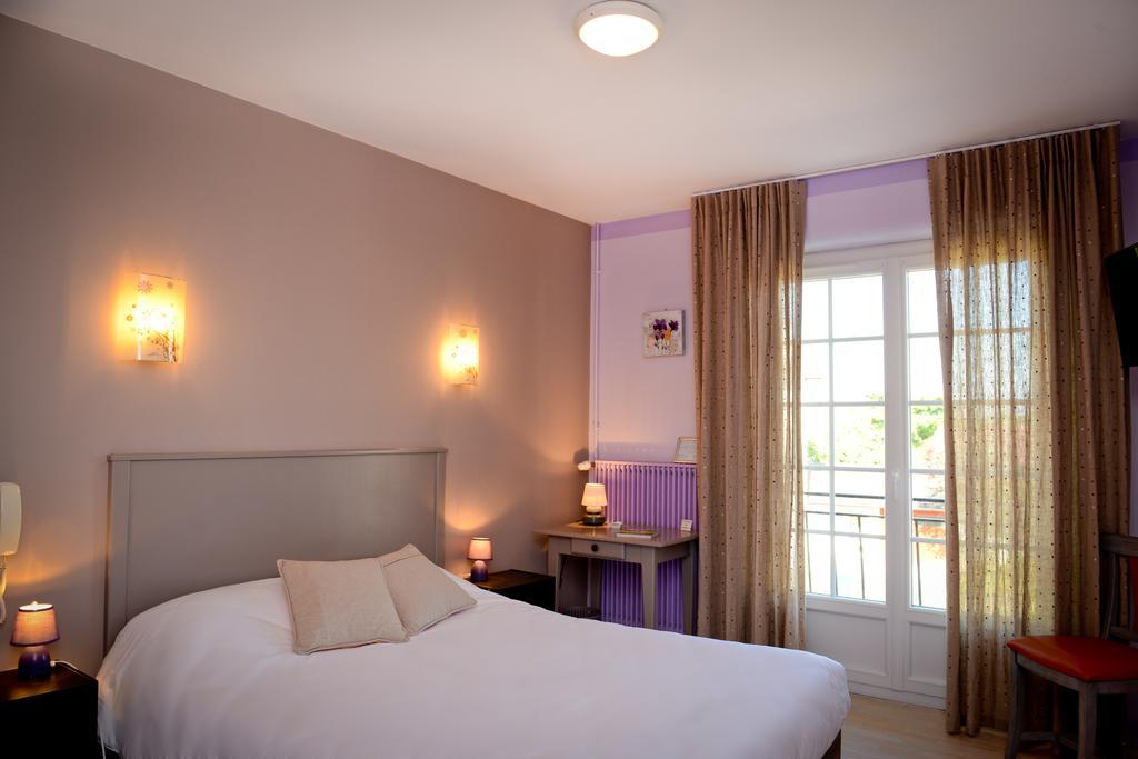 Logis Chez Germaine Hotel Geüs-d'Oloron Cameră foto