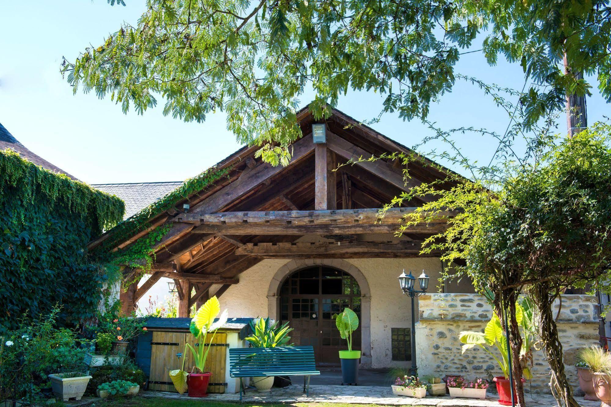 Logis Chez Germaine Hotel Geüs-d'Oloron Exterior foto