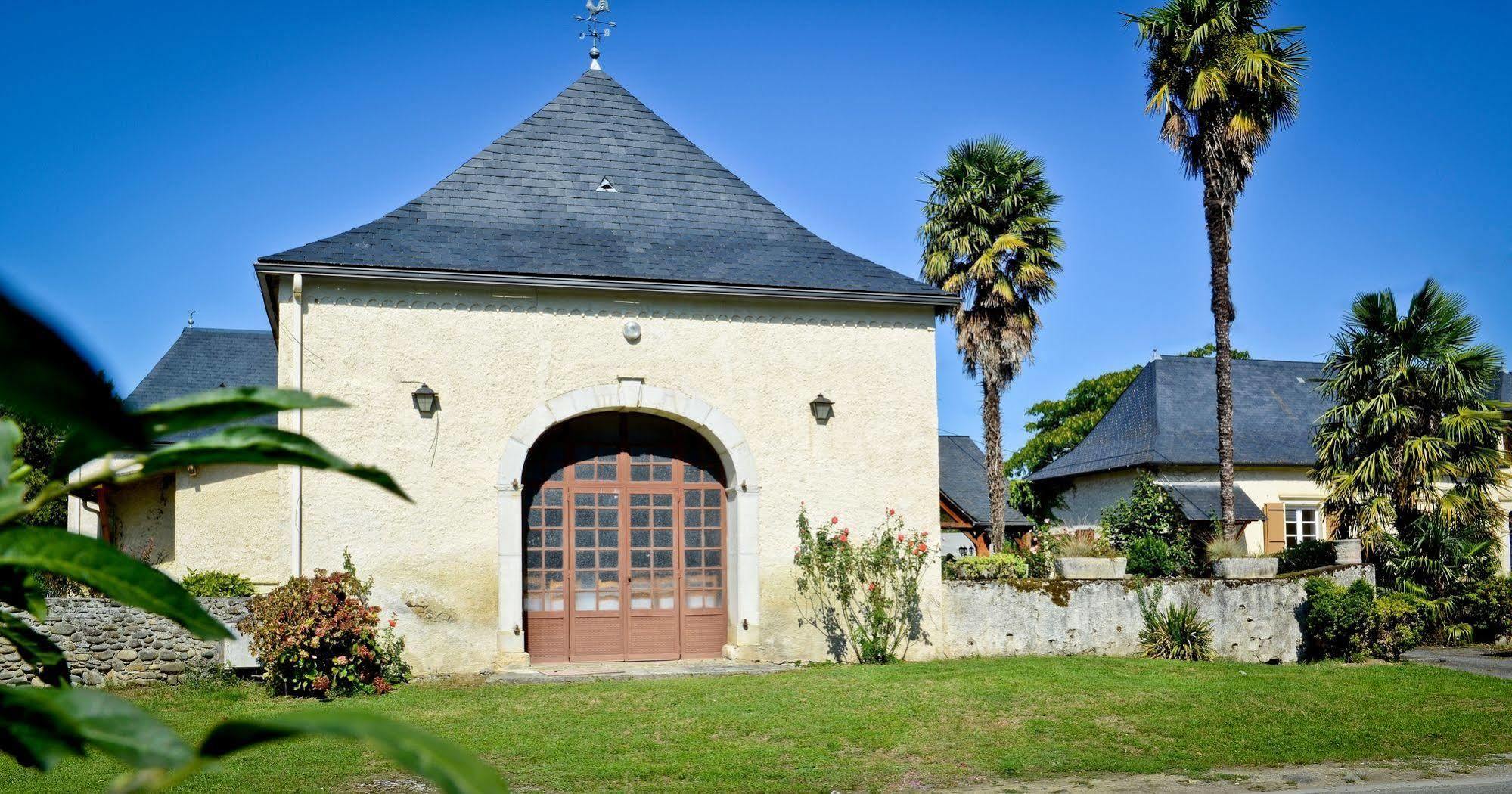Logis Chez Germaine Hotel Geüs-d'Oloron Exterior foto